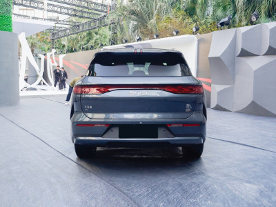 BYD Tang L Фото №5